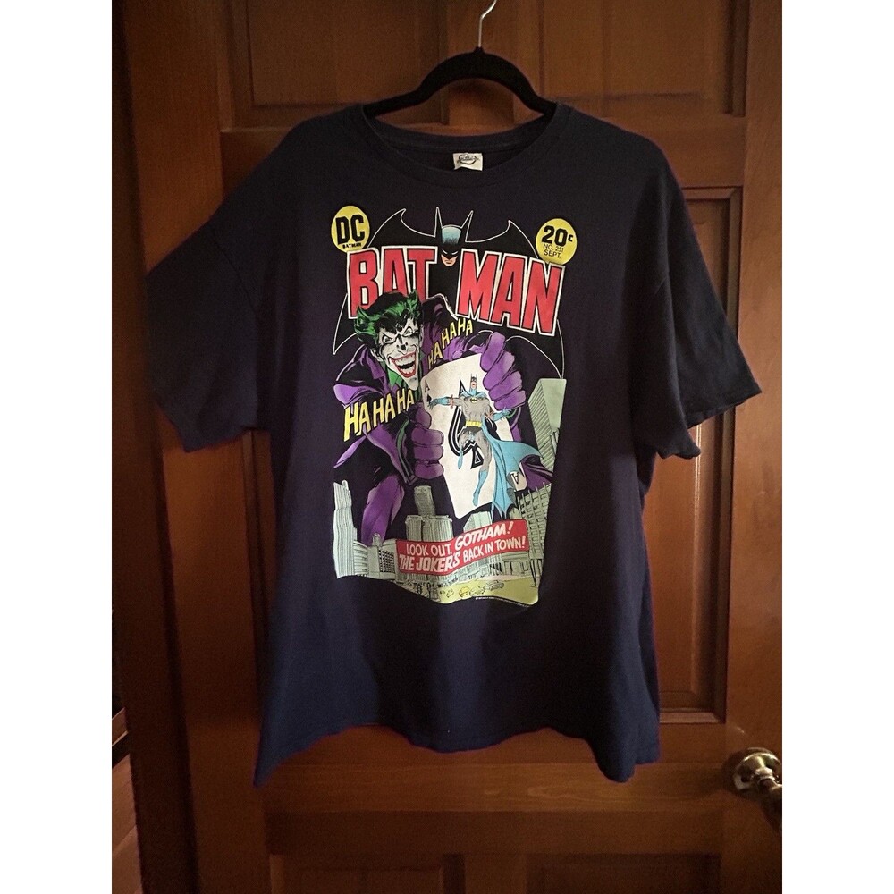 Batman Joker Vintage 00s Comic T-Shirt Retro American Graphic Tee L